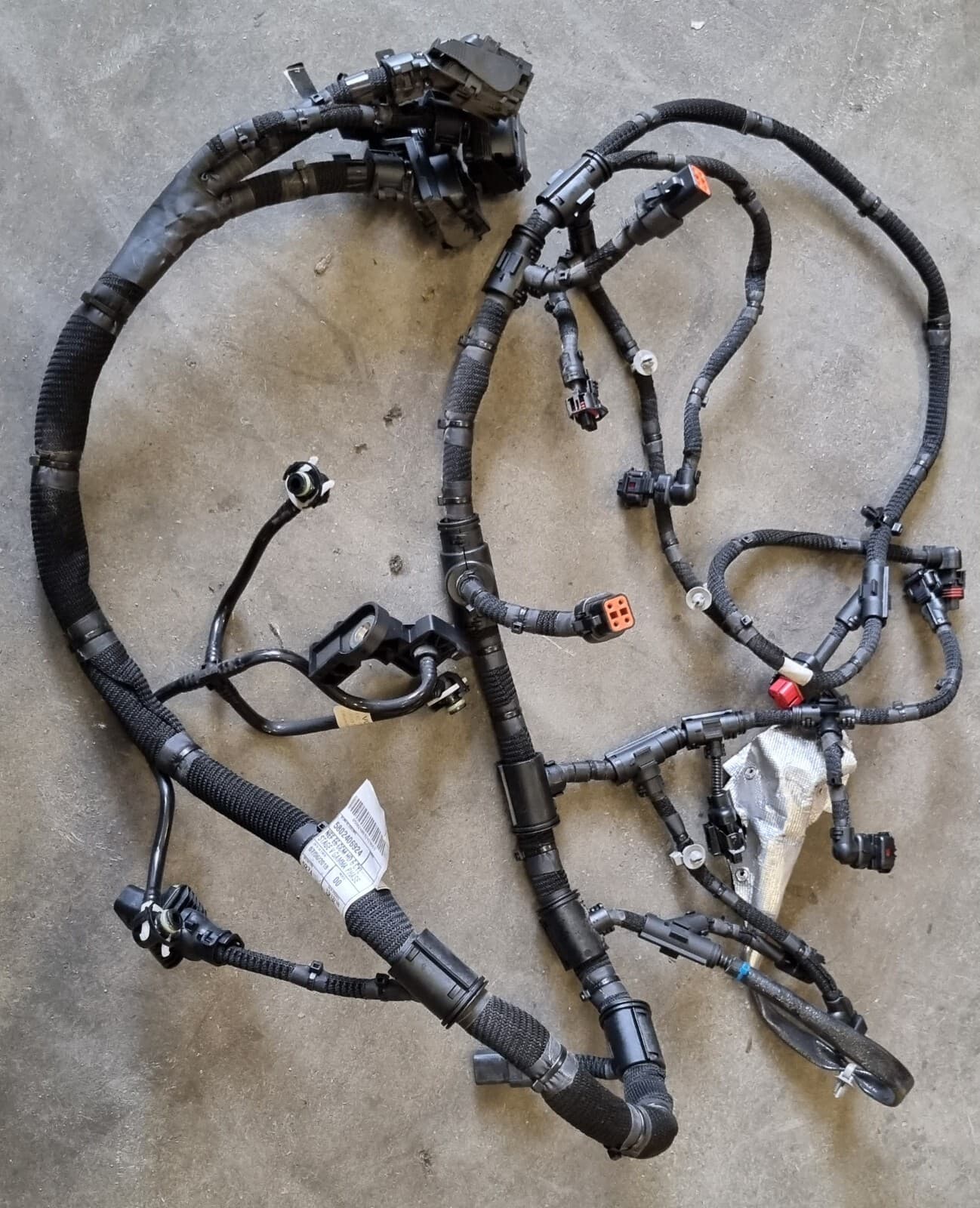 CASE-IH OPTUM / New Holland T7 engine wiring harness 5802406924 5802256677