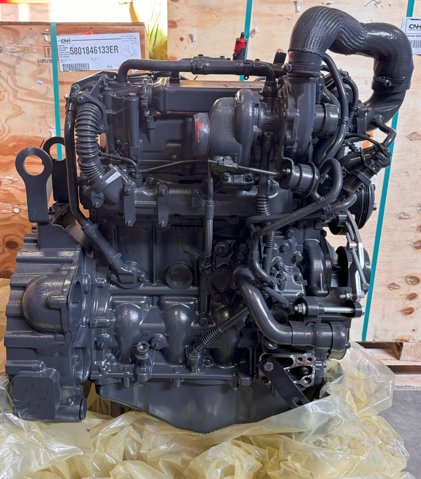 CNH Reman FPT Industrial F5HFL463 Complete engine for CASE New Holland equipment