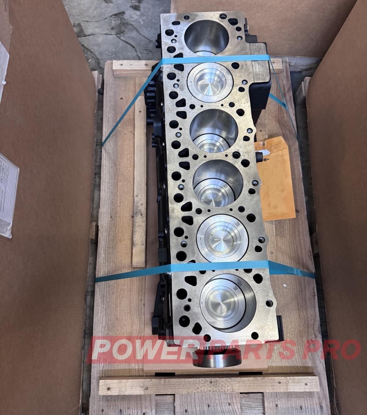 CNH Reman F4HE9684 Short engine FPT Industrial NEF 6.7 504384423ER