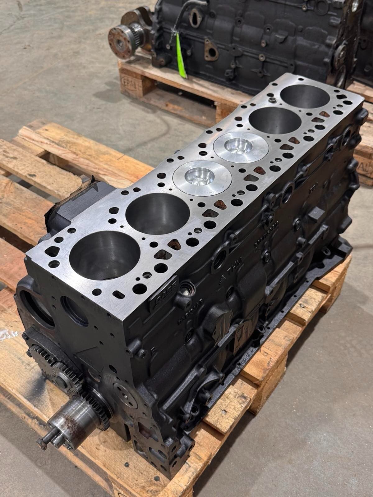 F4GE9684 F4GE0684 Short block CNH IVECO NEF 6.7 for Case, New Holland 8094962
