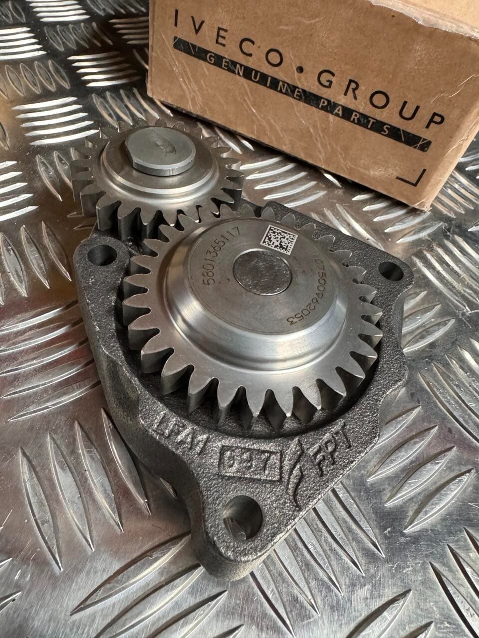 5801365117 Oil pump F5H FPT
