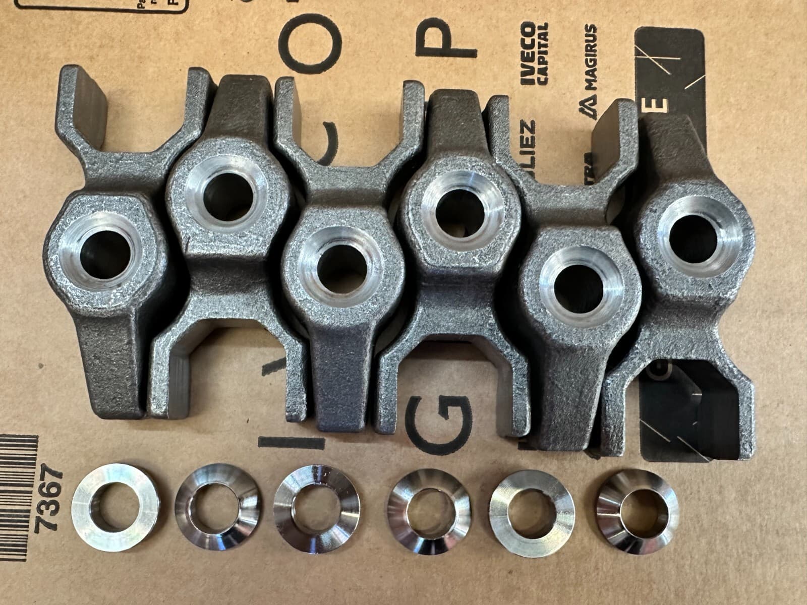 504127841 Fastening bracket set