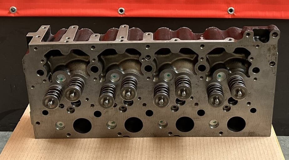 NEW HOLLAND CYLINDER HEAD FITS IVECO ENGINE(S) F5HFL463 F5DFL463 504389002