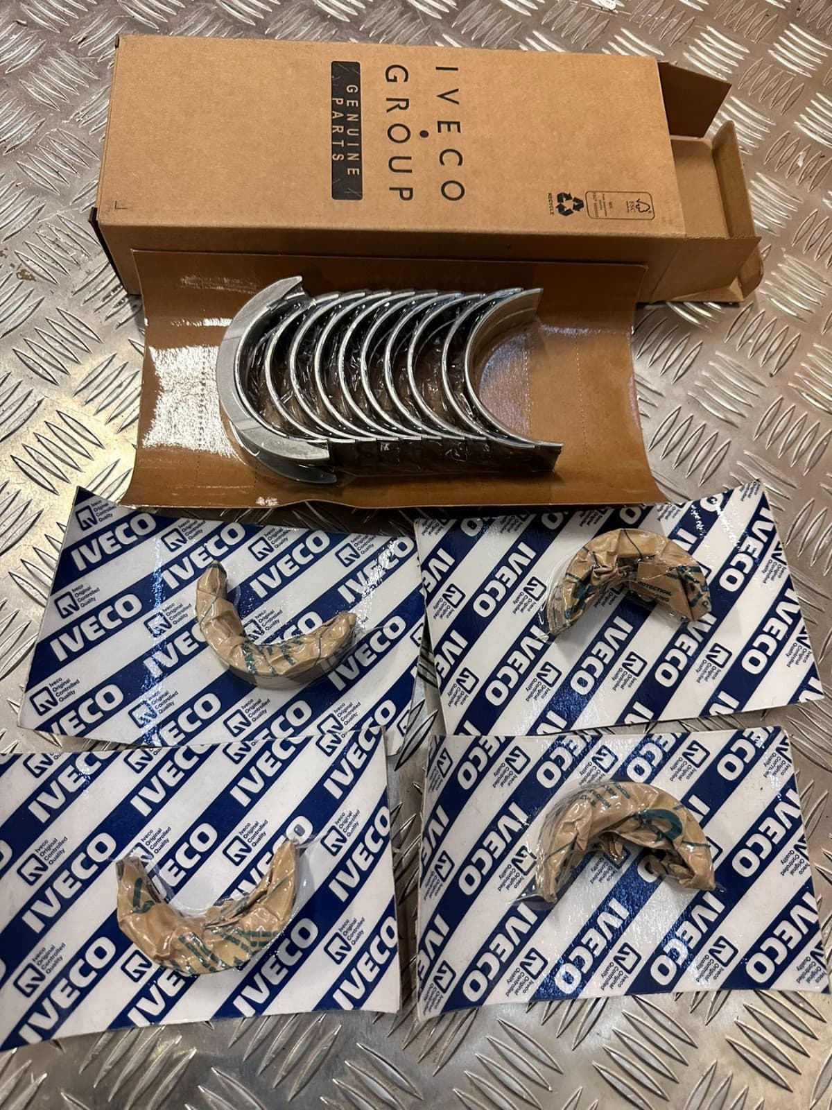F5CE5454C Main bearings set & Conrod bearings STD set FPT/CNH Genuine