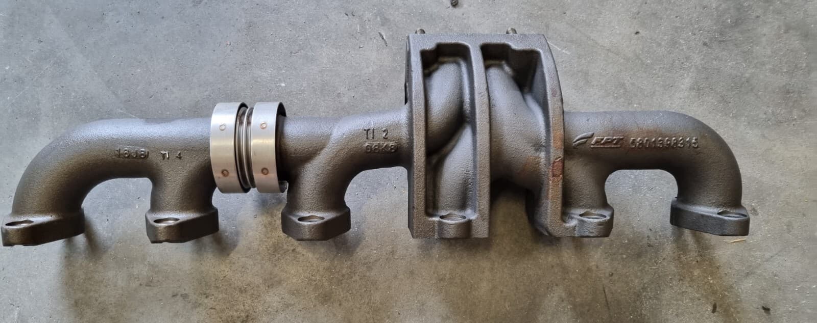 CASE-IH OPTUM / New Holland T7 exhaust manifold, NEW