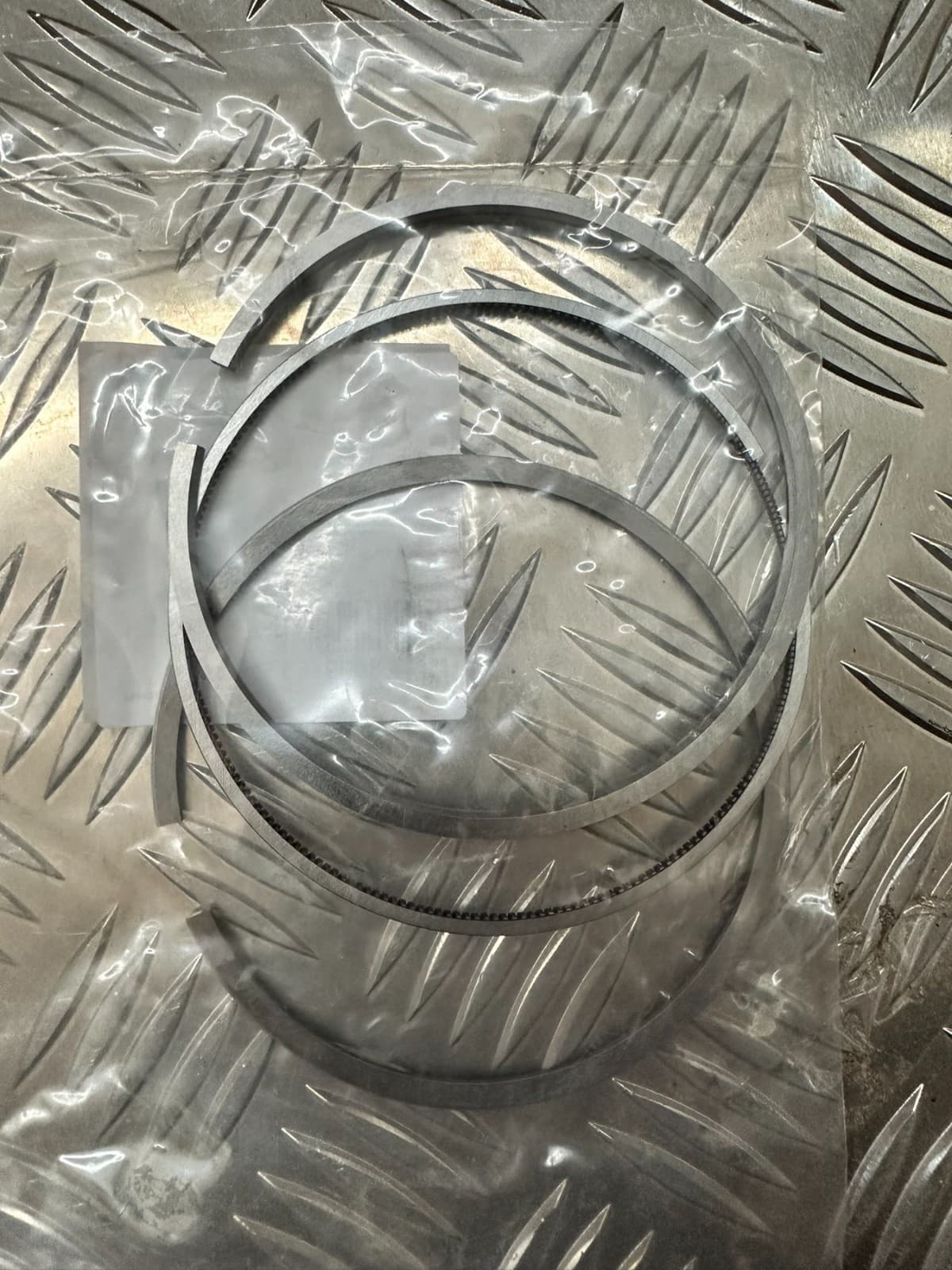Piston rings 8099153