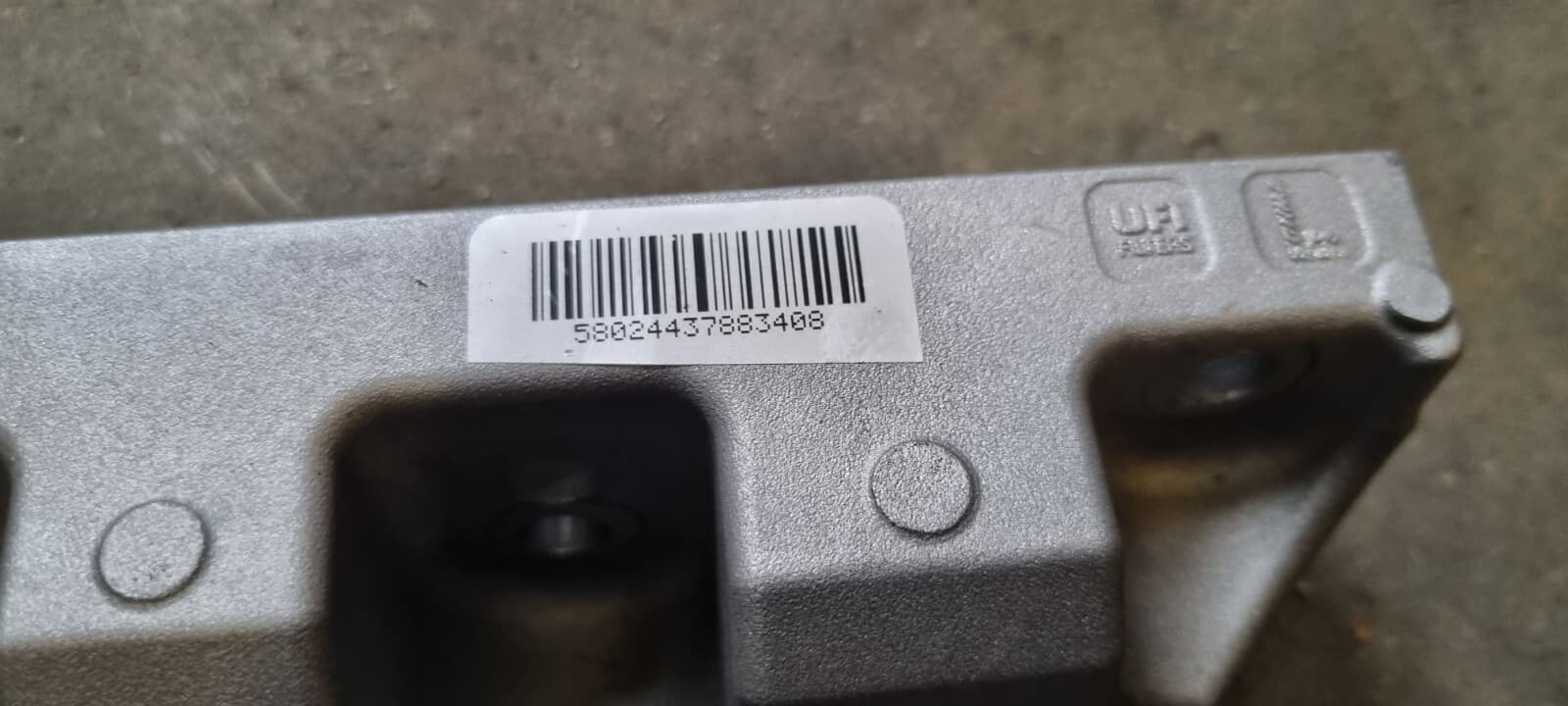 CASE-IH OPTUM / New Holland T7 fuel filter head, NEW
