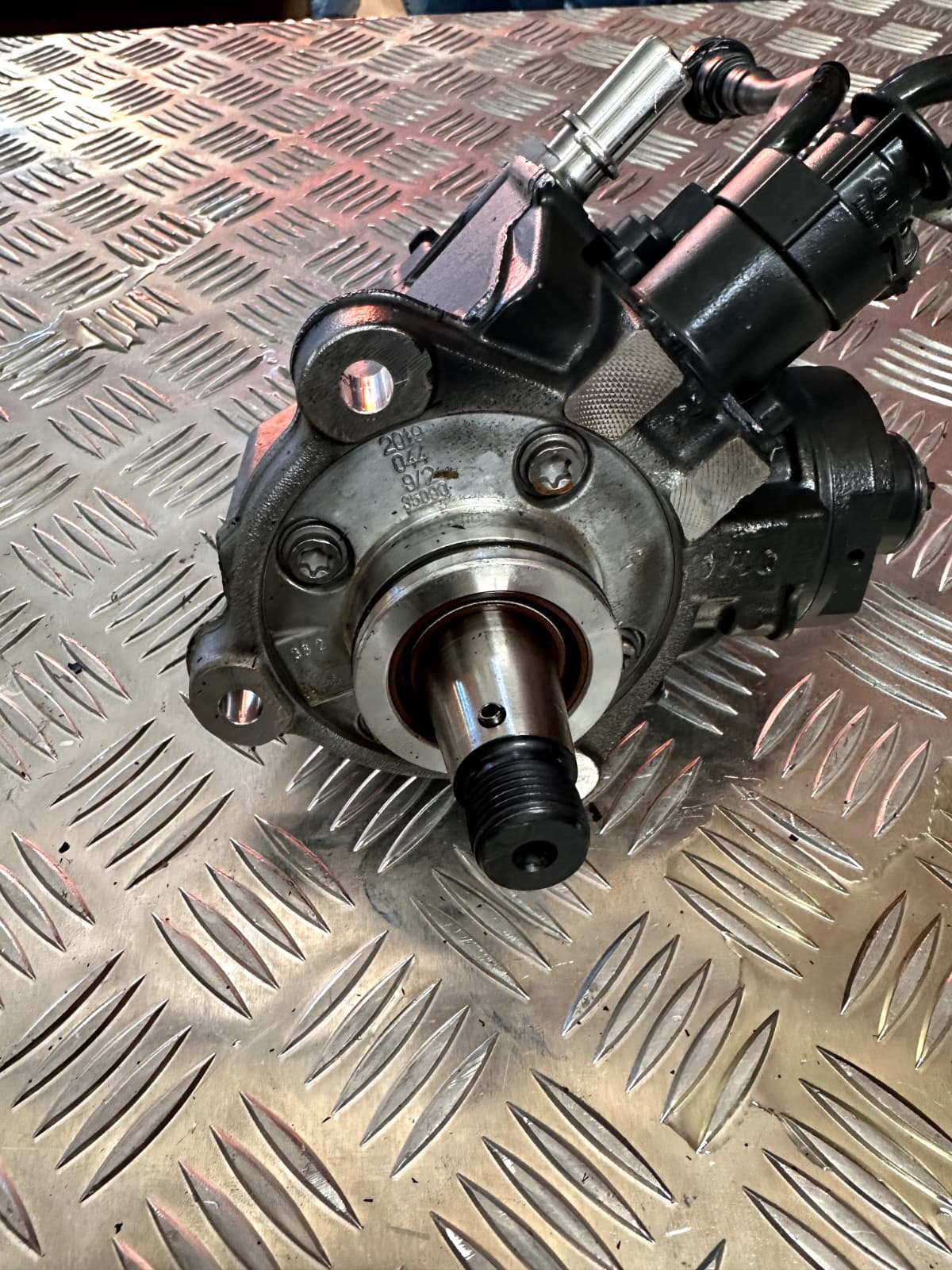NEW TAKEOFF 5801470100 High pressure injection pump