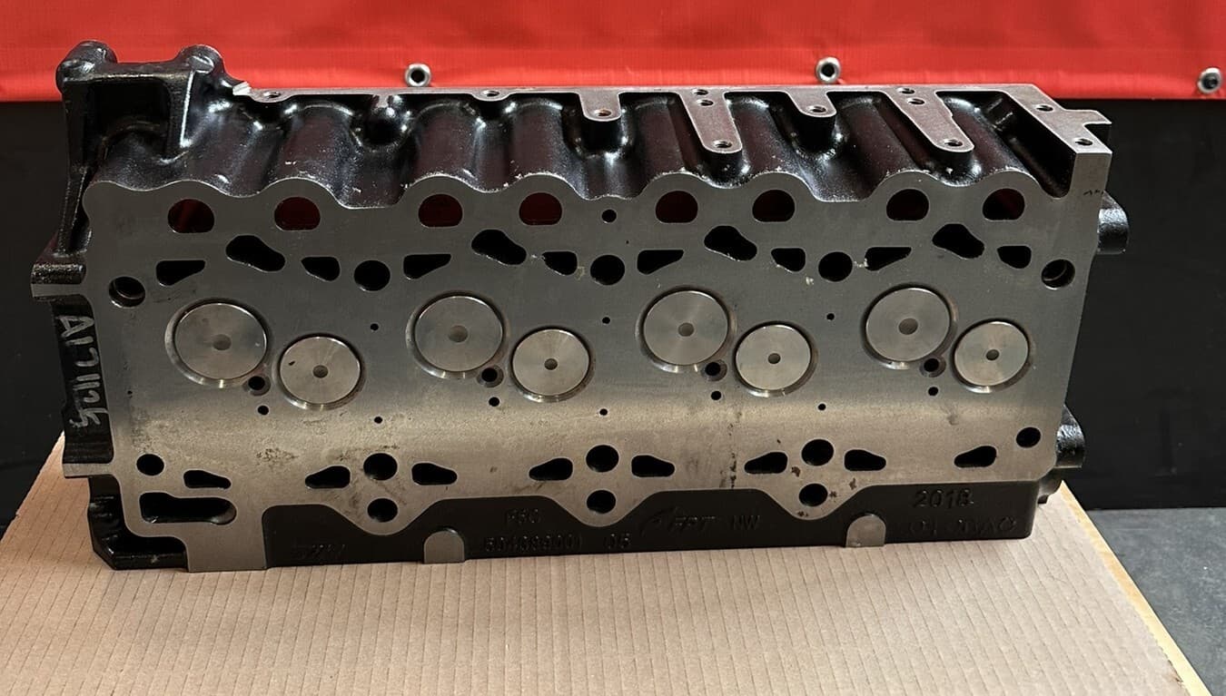 NEW HOLLAND CYLINDER HEAD FITS IVECO ENGINE(S) F5HFL463 F5DFL463 504389002
