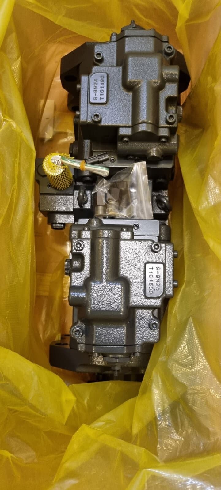 VOE14595621 14571141 14595621 Pump Fits FOR EC200B EC210B EC240B K3V112DT