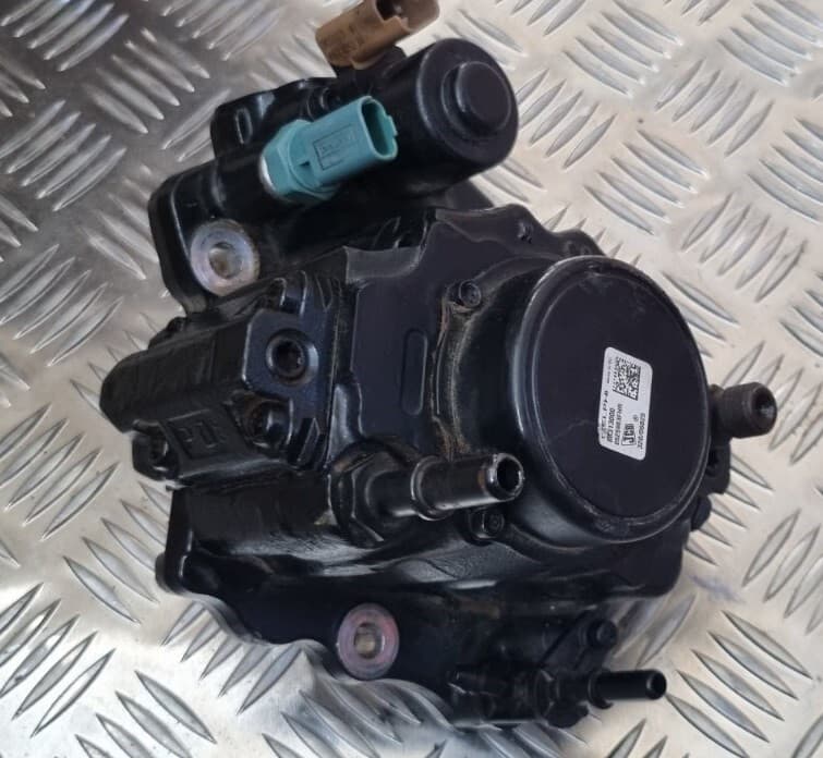 28313000 320/06825 JCB FUEL HIGH PRESSURE PUMP