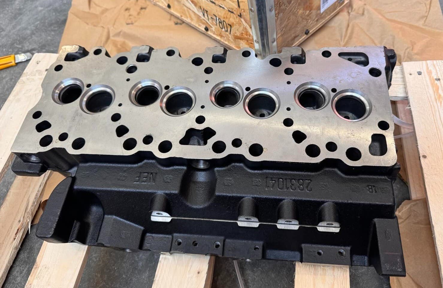 Cylinder Head New Holland, Case IH fits Case 450 430 440 4895790 445CT 580SM 521