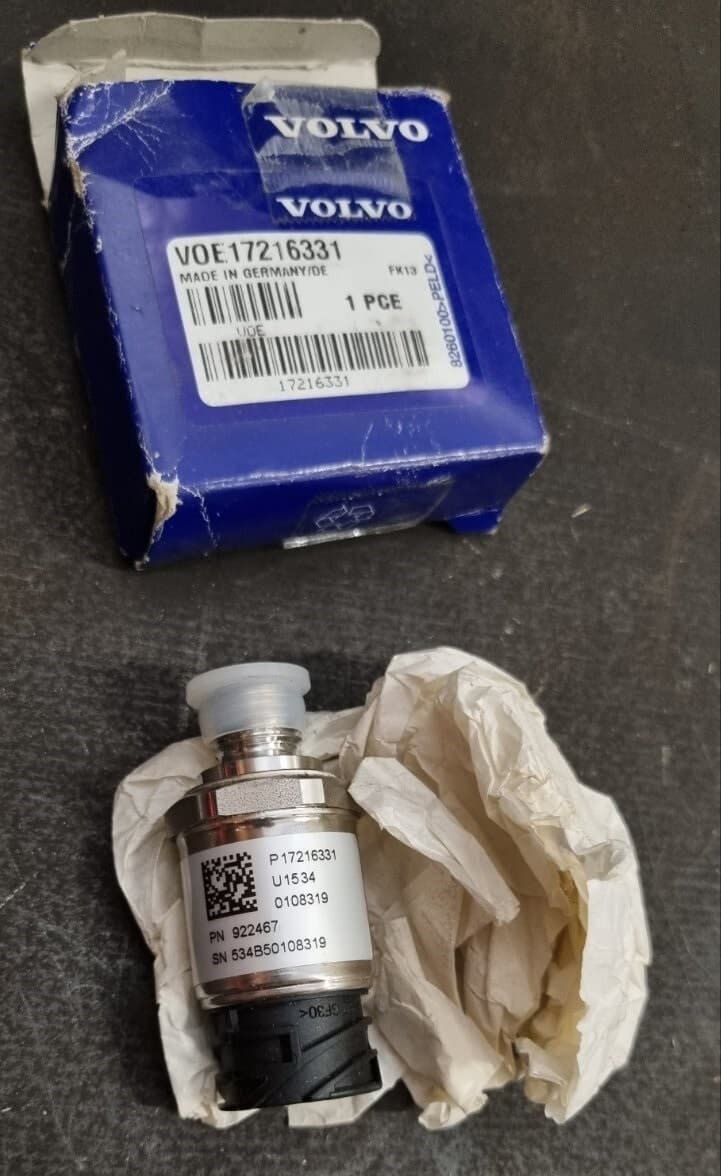 VOE17216331 17216331 Pressure Sensor Volvo OEM