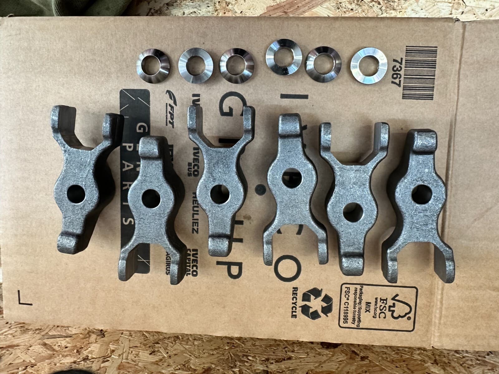 504127841 Fastening bracket set