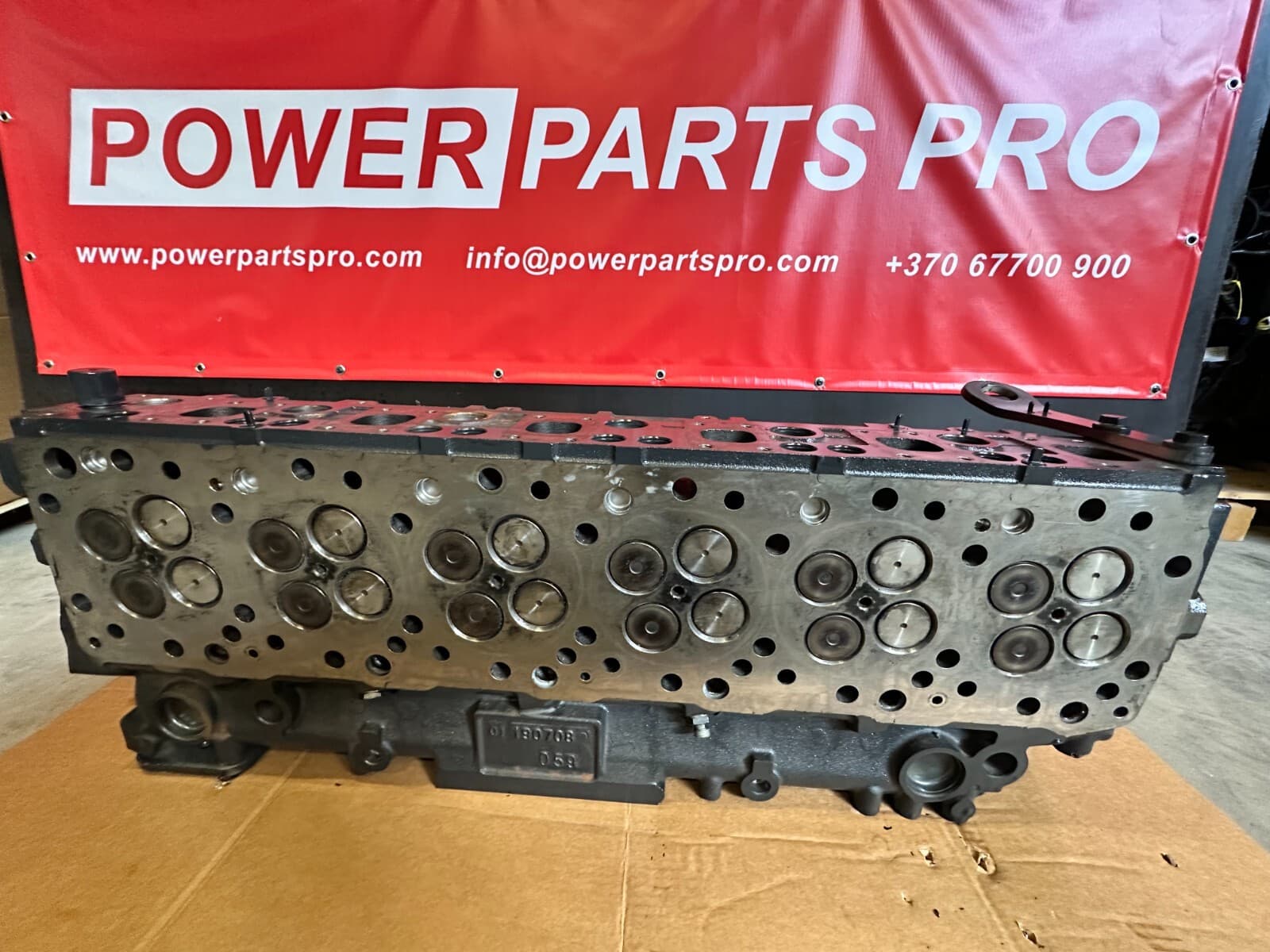 5801872915 5802531428 Cylinder head assy 5801617046 Cursor 9 FPT