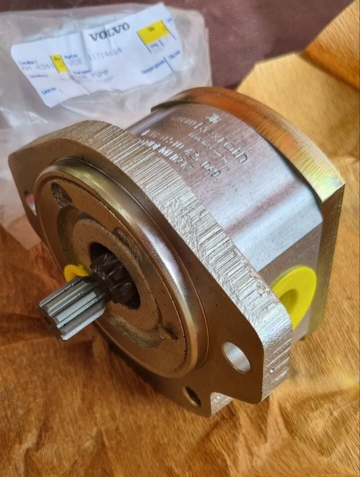 VOE11714654 Gear pump for Volvo mini digger ECR28