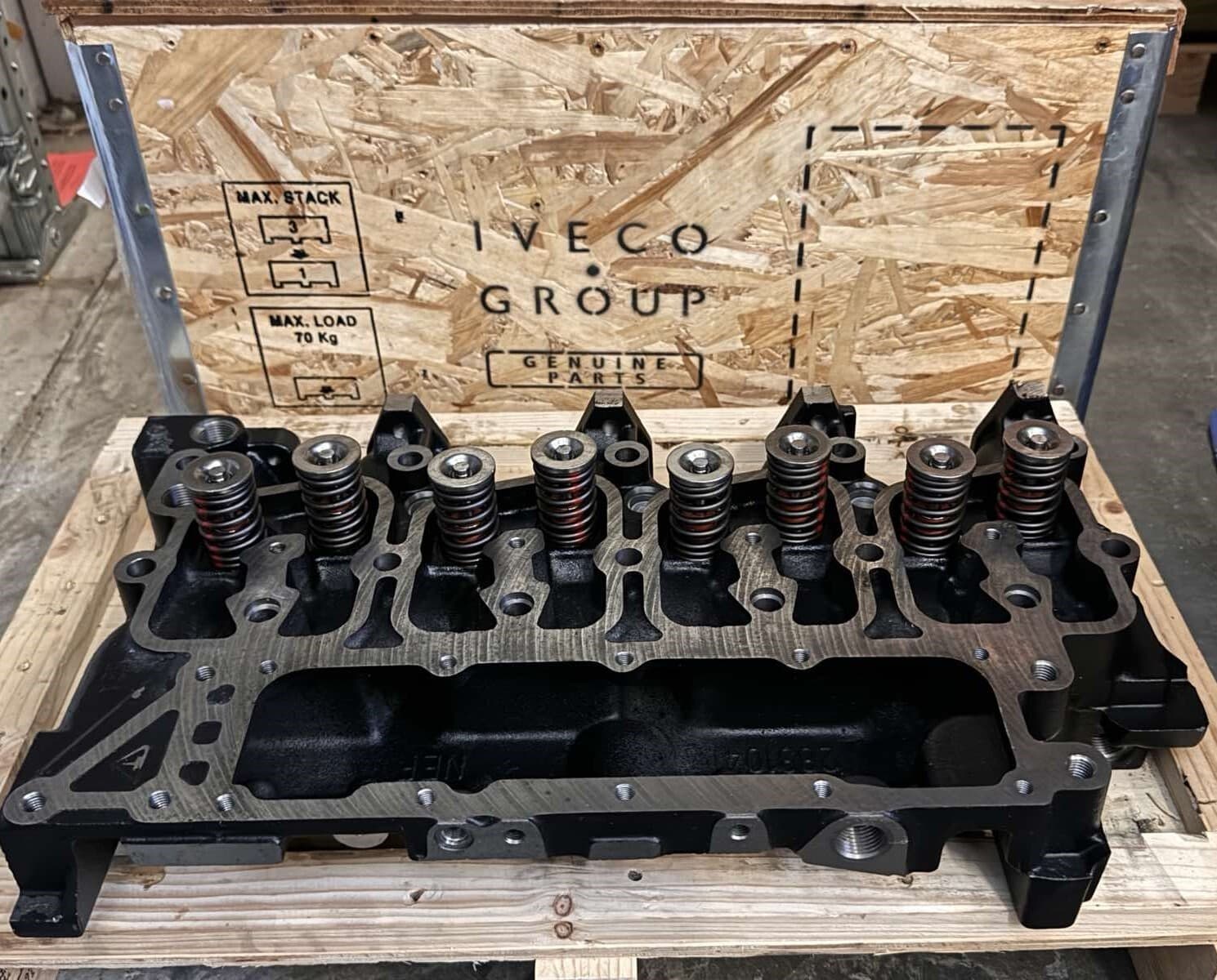 Cylinder Head New Holland, Case IH fits Case 450 430 440 4895790 445CT 4895793