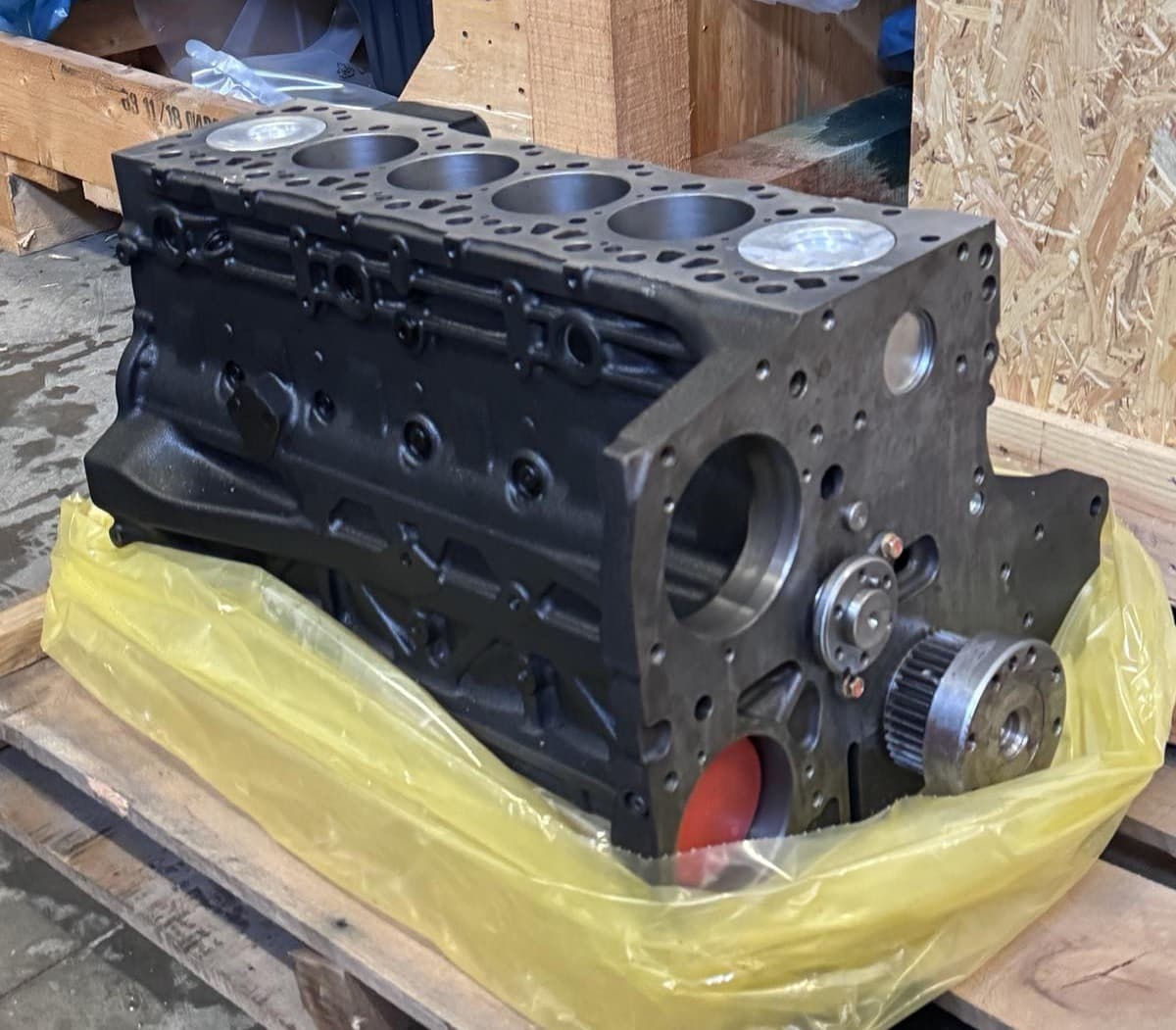 CNH Short engine F4CE0684F*D Iveco F4CE Turbocharged 2831308
