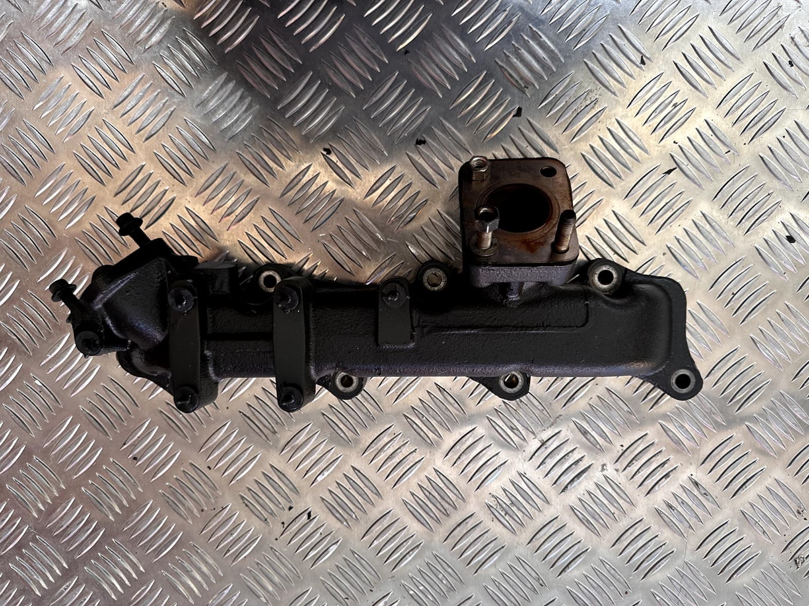 5801546385 Intake manifold F5H FPT NEW takeoff
