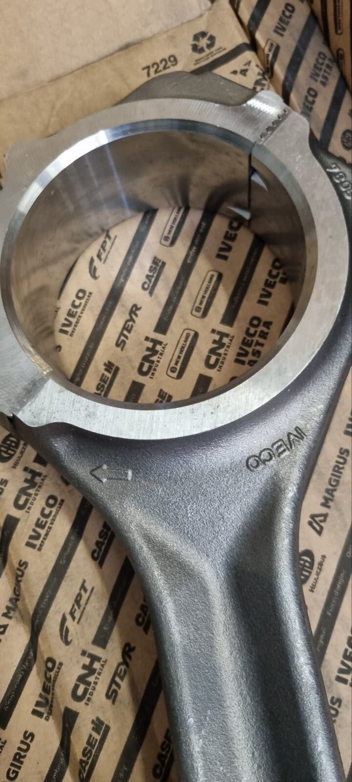 504028545 Connecting rod, new FPT CNH for Steiger, Quadtrac, FR, FX CASE IH