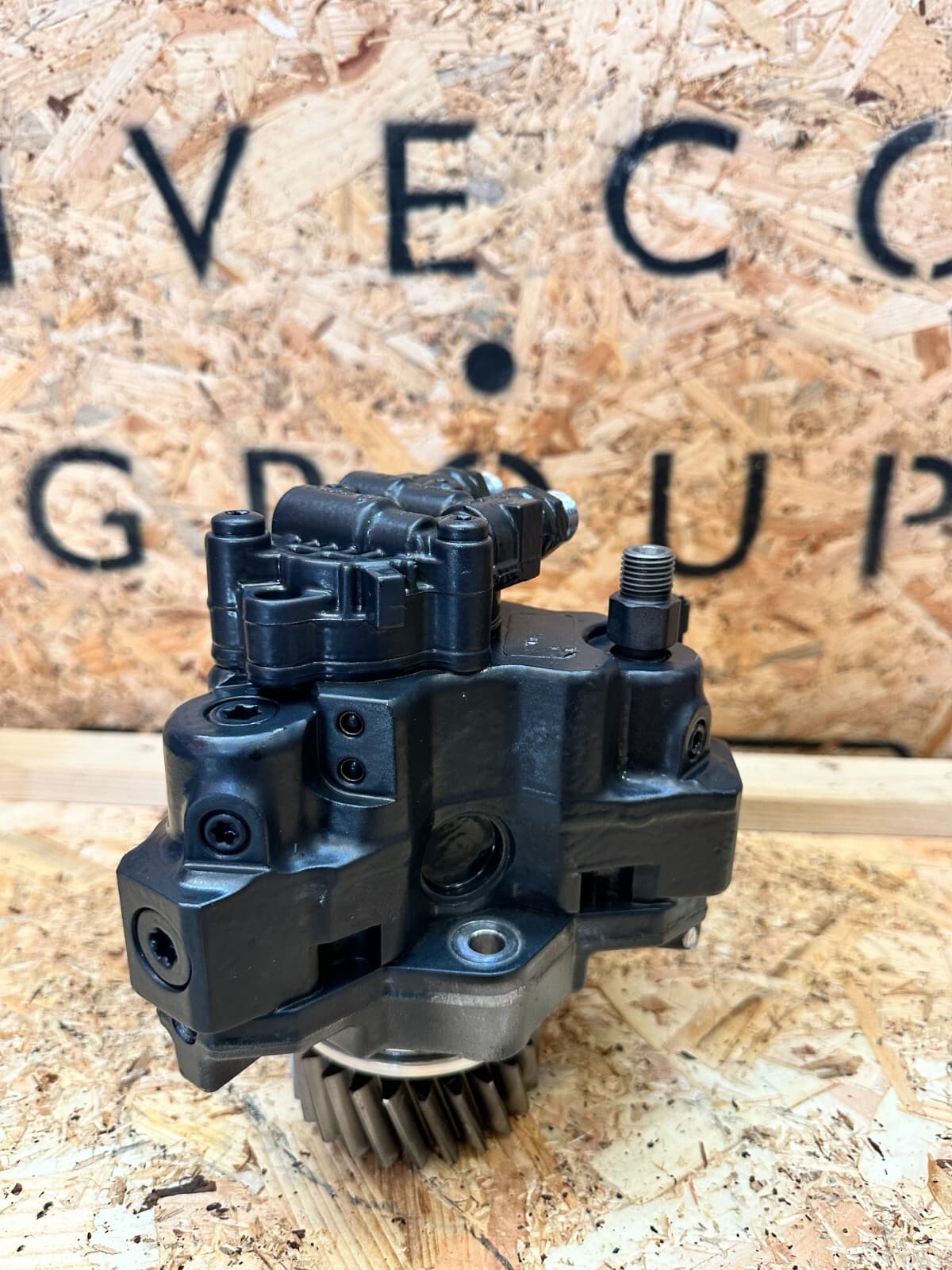 504188076 0 445 020 093 Fuel pump CASE CNH FPT New Holland Magnum Steiger