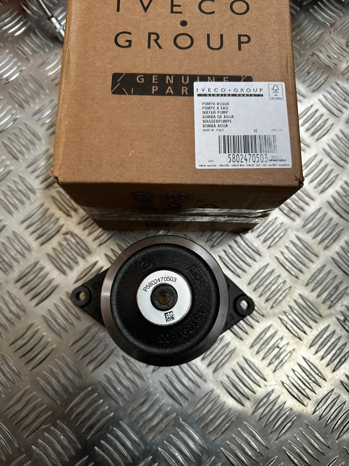 5802470503 Water pump NEW FPT CNH