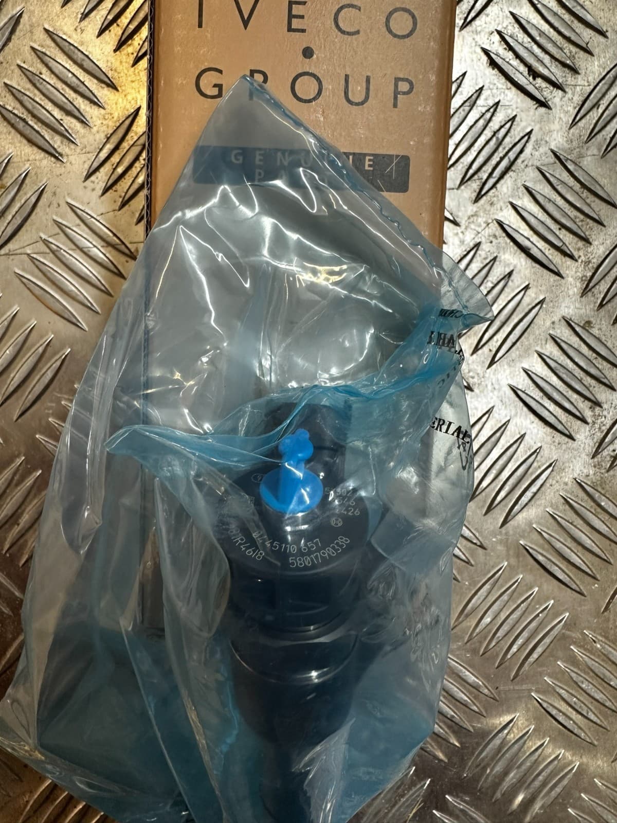 5801790338 OE IVECO FPT CASE CNH INJECTOR NEW