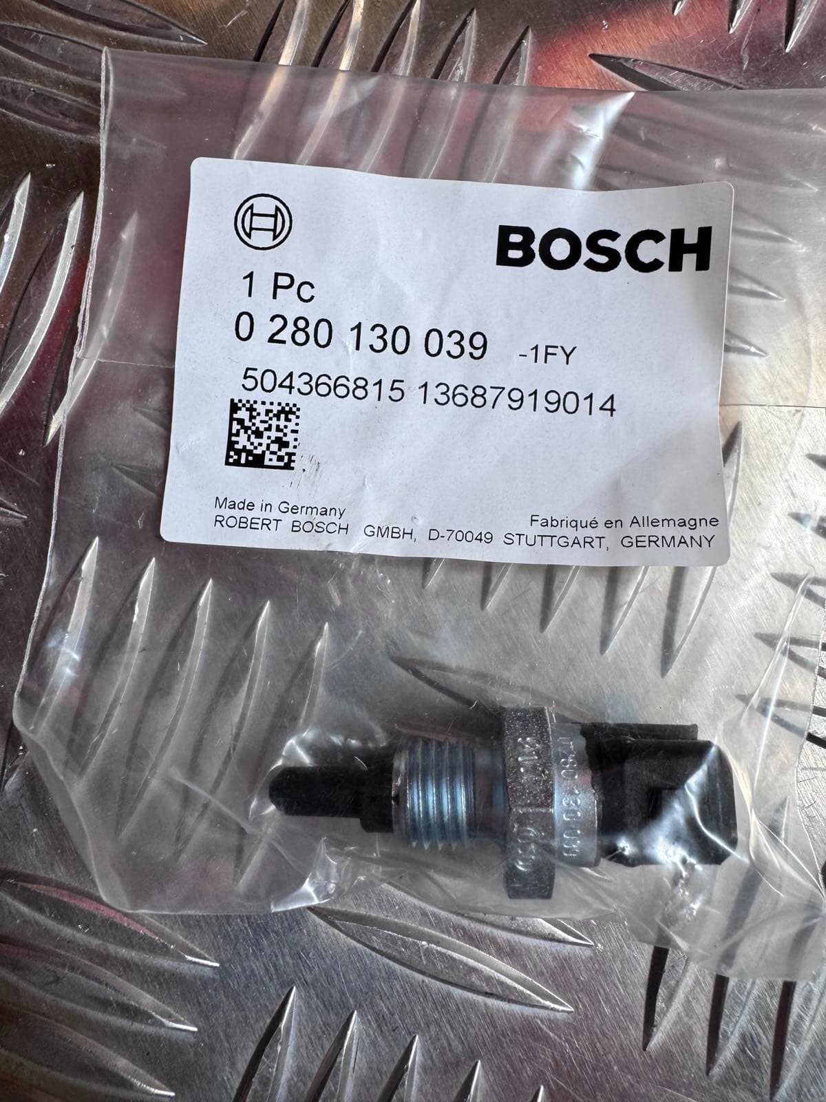 BOSCH Sensor 504366815 air intake temp. 0 280 130 039