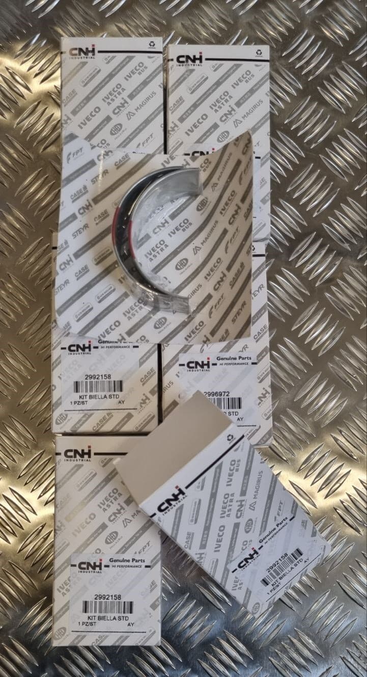 2992158 Connecting rod bearings Genuine FPT / CNH