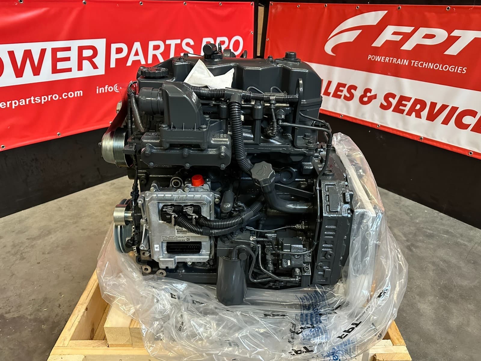 87399930 CNH CASE Engine for Backhoe FPT N45 504203232