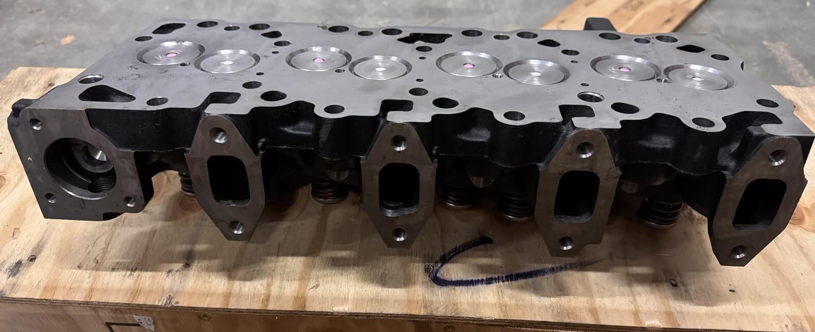 Cylinder Head New Holland, Case IH fits Case 450 430 440 4895790 445CT 4895793